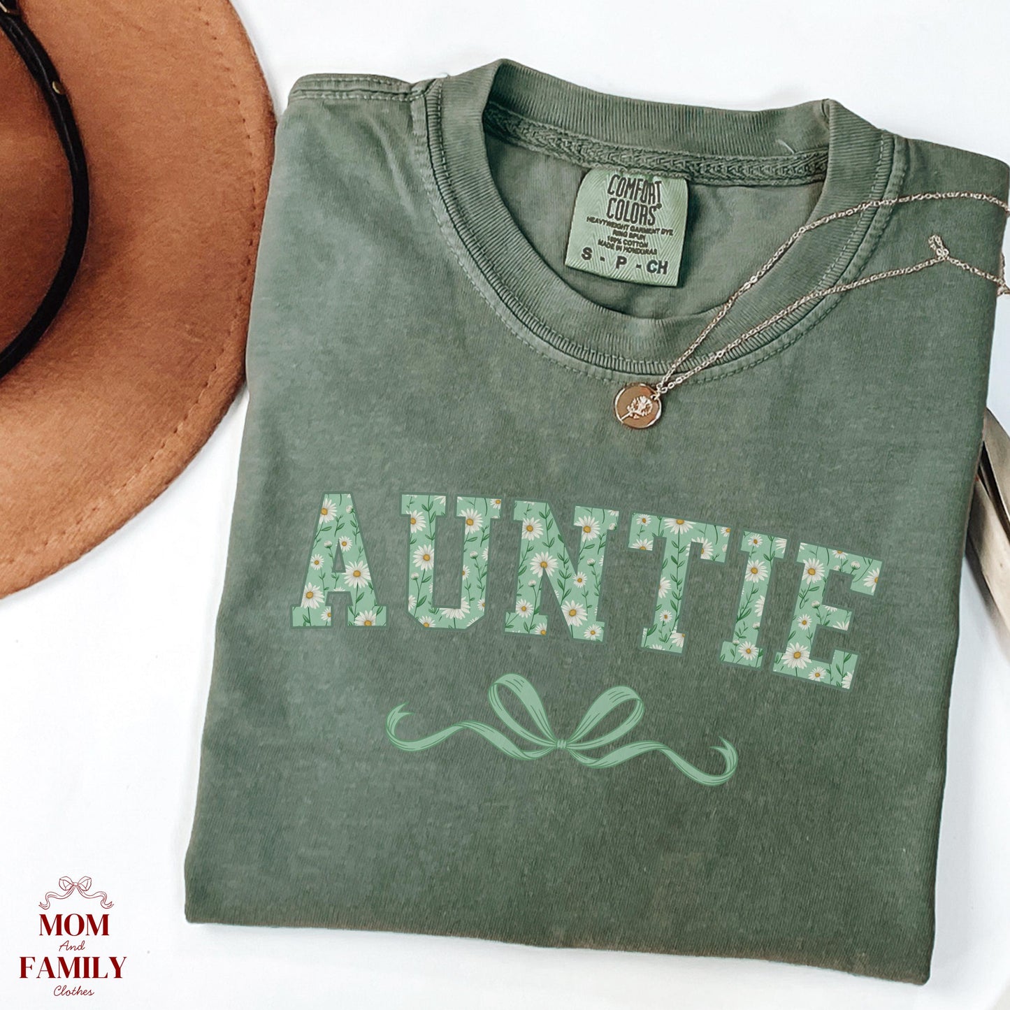 Auntie Sweatshirt With Bow, New Aunt Gift Idea, Pregnancy Announcement Sweater, Christmas Gift For Aunt, Cute Coquette Auntie Shirt